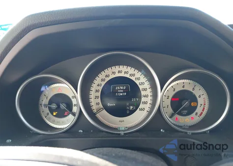 2016 Mercedes-Benz E 350 4Matic z USA, uszkodzony, nr VIN WDDHF8JB8GB201844